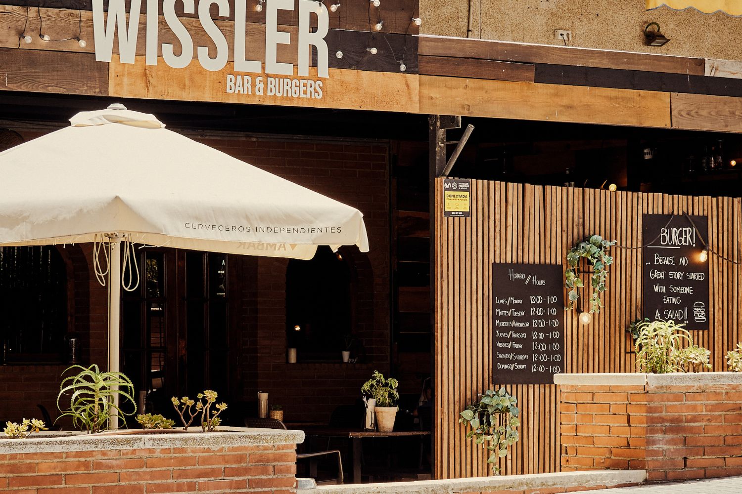 Restaurant La Pineda - WISSLER // Bar & Burgers